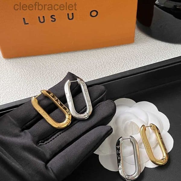 Black Friday Designer Luxury Style Womens Earrings Winter New Designer Jewelry Stainless Steel High Quality Gift Earring Box Packaging Boutique Jewelry Romantic C