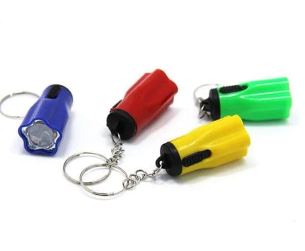 Plastic Led Flsahlights Super Mini Tazer With Key Ring Portable For Outdoor Camping Hiking Torch Flower Petal Shape DesignerZZ