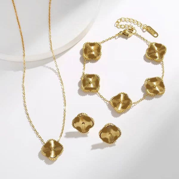 Classic Charm Bracelets earrings Four Leaf Designer Jewelry 18K Gold Bangle bracelet for women men Necklaces Chain elegant jewelery Gift