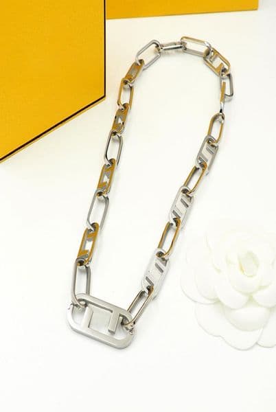 Womens Designer Pendant Necklaces Luxury Charm Jewelry Mens Chains Gold Necklace Silver Chain Pendant F Necklaces Wedding Party Gi