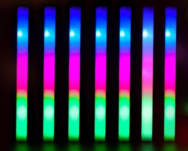 Bands Party Decoration RGB LED Glow Sticks Lighting In Dark Multi Color Stick For Wedding Concert Toys Customized Logo 220PCS