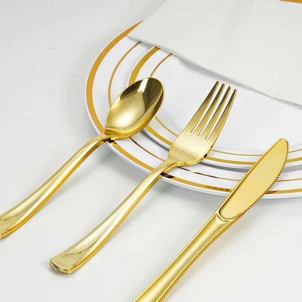 cute plastic gold spoon and fork and knives set disposable dinnerware sets for Dessert Cake Heavy Duty Plastic Cutlery for Party Weddings or Daily Using