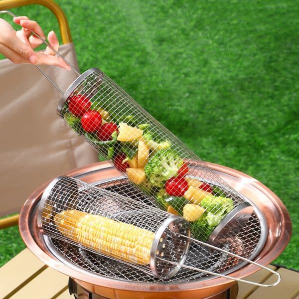 Stainless Steel Barbecue Cooking Grill Grate Mesh Rotation Cylinder Cage Camping Picnic Cookware Outdoor Round BBQ Net Tube Campfire Grill Rolling Basket W0138