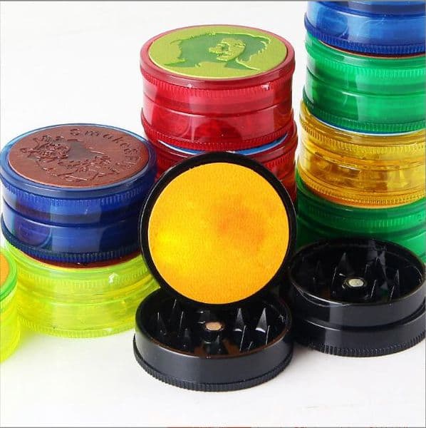 Magnet smoke grinder 60mm high quality plastic smoke crusher cross-border supply