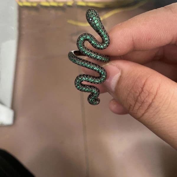 Exquisite Gold And Silver Ring, Fashionable Snake Outfit Design, Exquisite Zircon Inlay, Suitable For Daily Wear And Holiday Gifts, Versatile Boutique