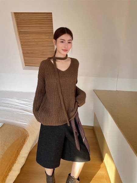 B9111 Ribbon Wool Knit V-Neck Sweater