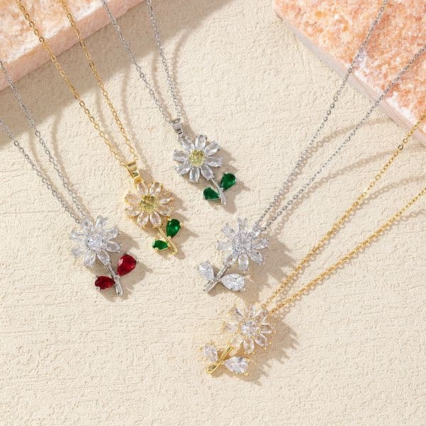 Gold - Toned Crystal Flower Pendant Necklace With Clear Rhinestones Delicate Daily & Dainty Jewelry Gift For Her Elegant & Trendy Accessory