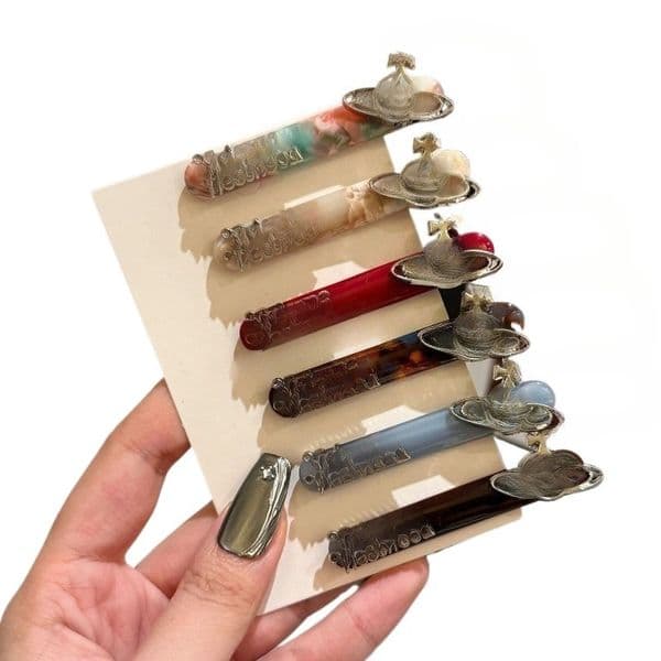 Designer Hairpins Women's Hairpins Saturn English Letter Metal Hairpins Exquisite and Fashionable Retro Niche Design Multiple Options