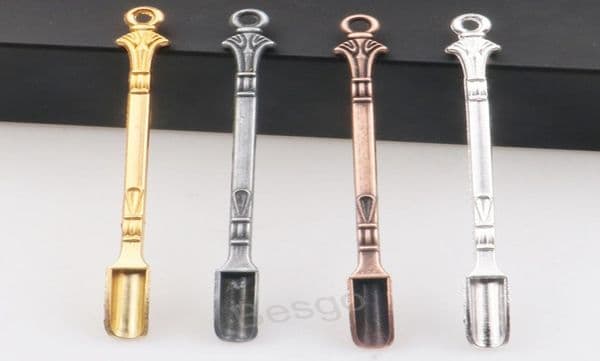 Metal Mini Shovel Spoon Portable Vintage Mini Tobacco Powder Scoop Hookah Smoking Powders Spoons Multiple Uses Hanging Scoops BH787257453