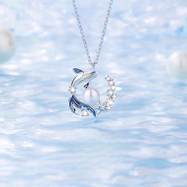 Whale Fall Pearl Necklace Women 2025 New Light Niche Exquisite Pendant Valentine's Day Gift for Girlfriend