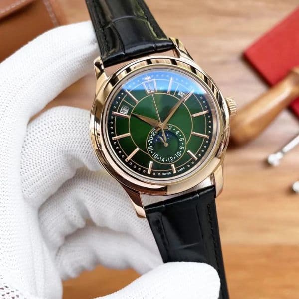 Top-quality classic style men's fully mechanical automatic watch with stainless steel / calf leather strap. High-quality men's AAA grade watch.
