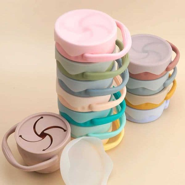 New Design High Quality Silicone Container For Small Items Fashionable Snack Cup Portable Food Cup With Lid Baby Accessories X250806