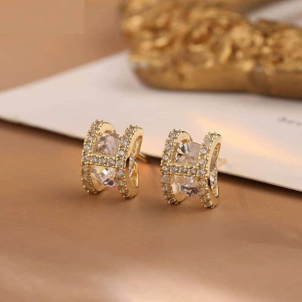 1 Dongdaemun Korean Elegant Women's Small Style Light Micro Inlaid Zircon High-end Sense Letter H Stud Earrings