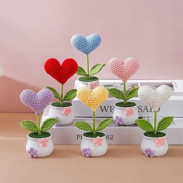 Handmade Crochet Heart Shape Potted Stuffed Plants Finished Woven Bouquet Home Desktop Decoration Christmas Graduation Gifts XJ250807