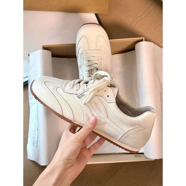 New Designer 2025 Versatile Woman Fits Durable Material Daily Use Premium Athleisure Fashionable Affordable Popular Brand Easy Classic Leisure Shoes