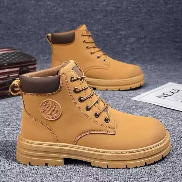 2025 New Mens Shoes Autumn High Cut Workwear Boots British Style Short Boots Korean Version Versatile Thickness Boots Shoes W250811