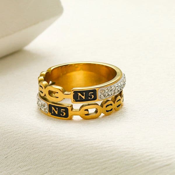 New Luxury Ring Classic Style Charm Crystal Ring 18K Gold Plated Jewelry Women Love Gift Ring