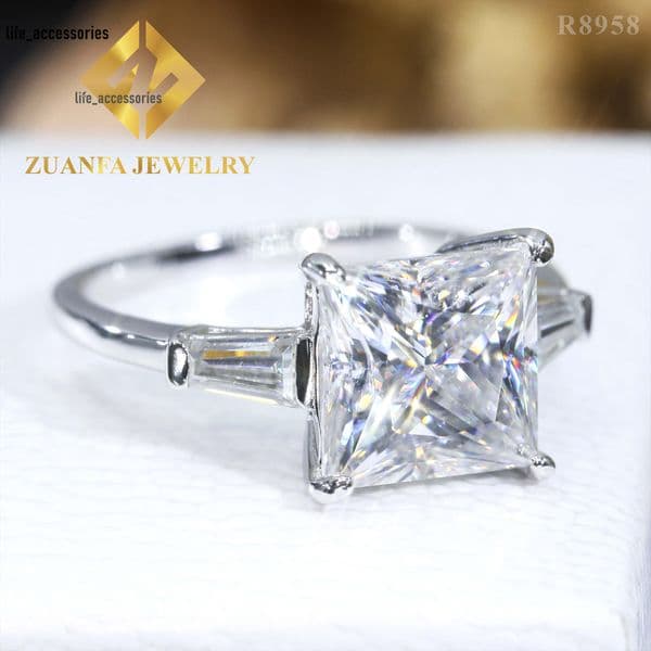 New Fashion Jewelry Ring Ladies S925 Sterling Silver Princess Cut Moissanite Ring Engagement Wedding Ring