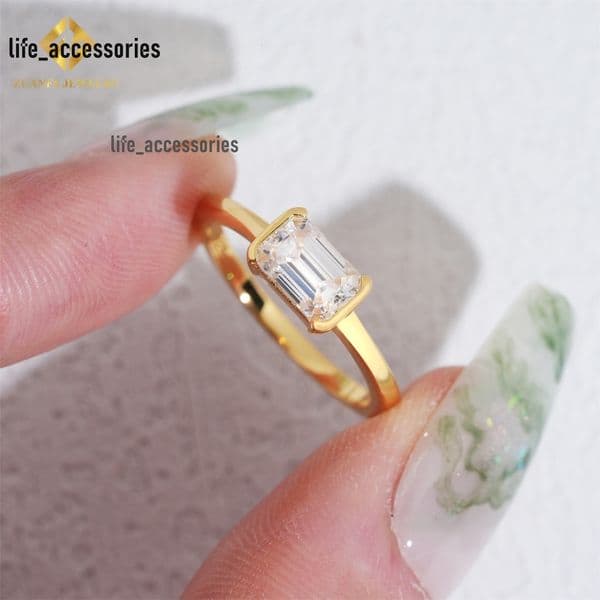 925 Silver Bezel Setting Jewelry Iced Out Diamond Emerald Cut 1ct VVS Moissanite Engagement Ring for Women Gold Plated Ring