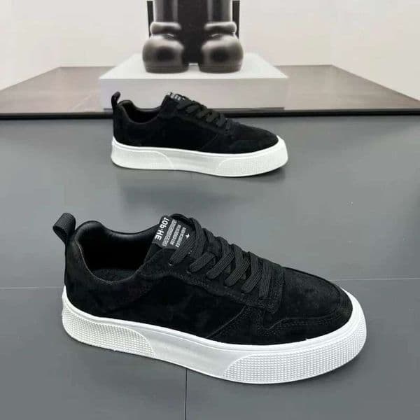 New Men s Flat Shoes Designer Trendy Fashion Lightweight Comfortable Soft shoe Anti Slip Casual Running Shoes