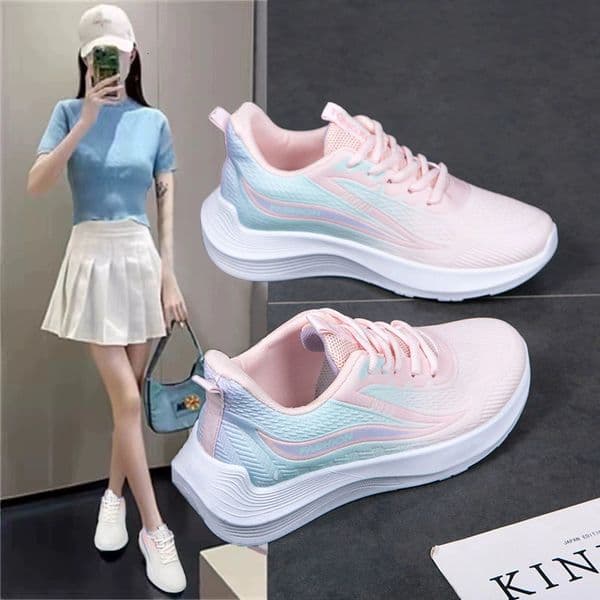 New fashionable daily commuting ultra light sports shoes designed by breathable and shock-absorbing soft sole lightweight running women's shoes