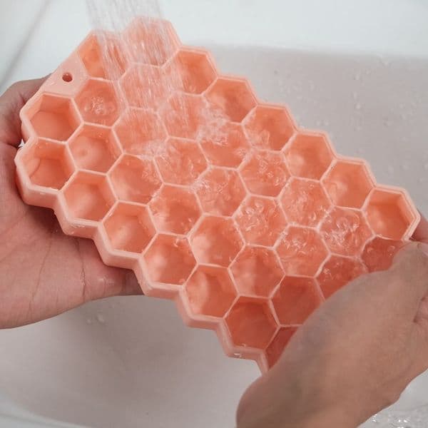 Food grade 37 honeycomb DIY with lid for household making box mold easy demolding silicone ice grid