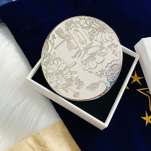 Designer Folding Double Side Metal Round Portable Hd Make-up Makeup Mirror with Gift Box For VIP Client