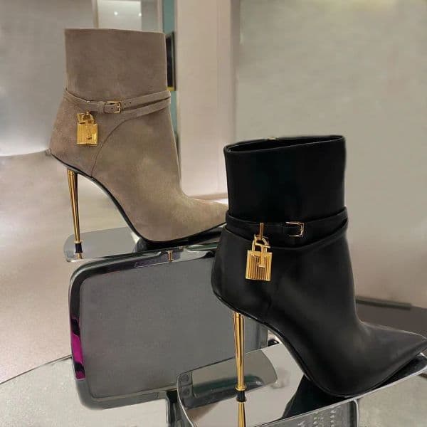 Top quality Gold lock Boot decoration high heel boots side zip shoes pointed Toe stiletto heel booties Black calf leather Fashion Boot Women's luxury designers shoes
