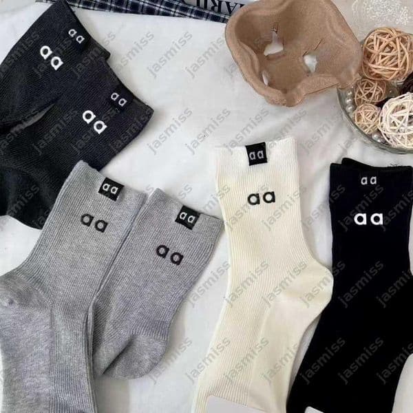 660 Designer Sock Sports Luxury Hosiery For Women Yoga Exercise Stockings Woman Letter Cotton Soft Anklet Socks Underwear Clothes Clothing DZD6651166q'q66 666 8