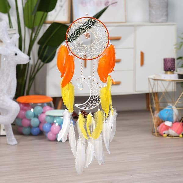 Handmade feather decorations using the colorful dream-catching net
