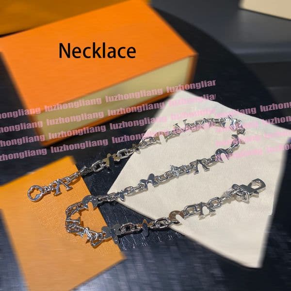 High-end jewelry designer necklace bracelet earring set, fashionable petal letter earrings, gold bracelet, silver necklace, high-end jewelry set 6666