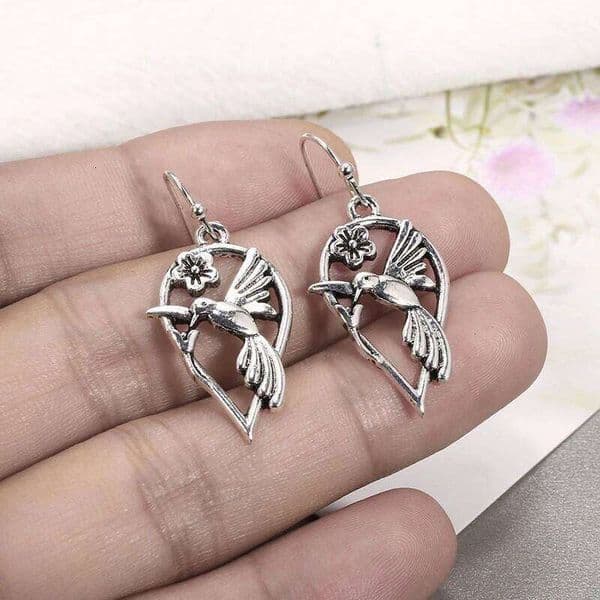 Huitan Exquisite Bird and Flower Design Women Dangle Earrings New Bohemia Style Holiday Party Fancy Accessories Retro Jewelry