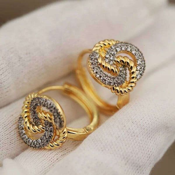 New Sight Design Crystal Flower Stud for Women Fashion Brand Jewelry Delicate Metal Zirconia Twist Earrings