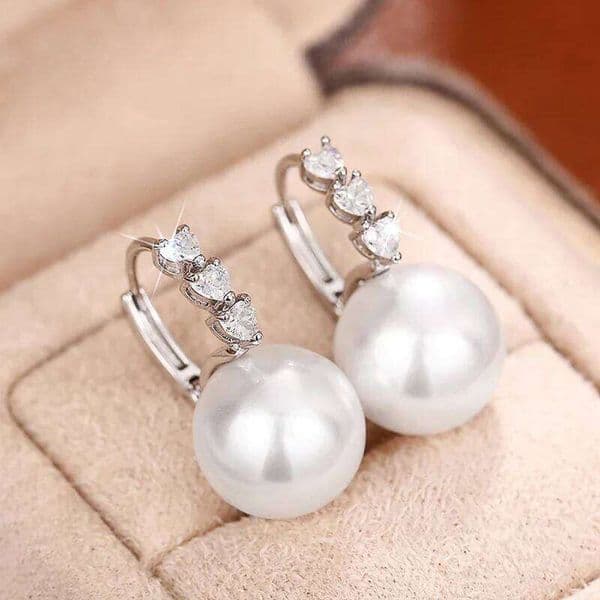 Huitan Creative Heart CZ Simulated Pearl Drop for Women Elegant Luxury Bridal Wedding Earrings Fancy Gift Trend Jewelry