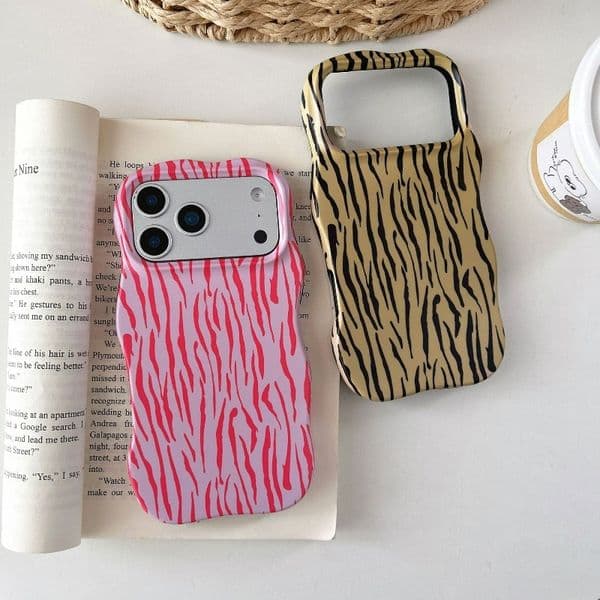 Stylish Black White Striped Phone Cases For iPhone 17 16 15 Pro Max Case Dual Layers Enhanced Protection