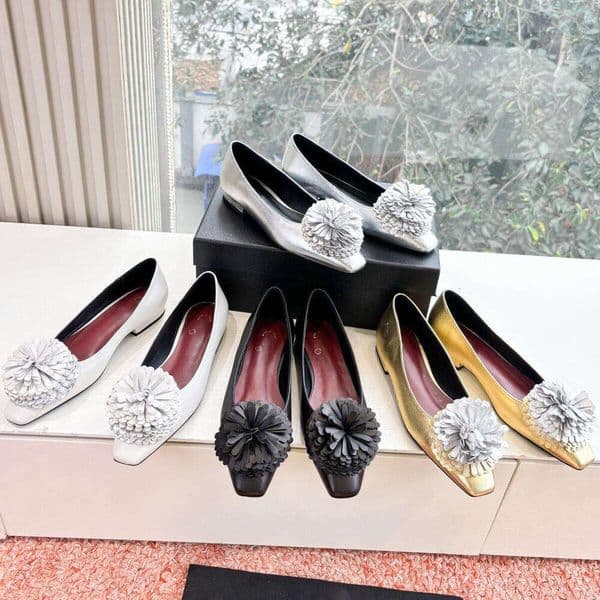 Gold sliver camellia flower Designer Ballet Flat Shoe for Women Luxury sandal Loafer Mary Jane shoe Fashion Patent Leather Dress Casual sandale bridal lady wed shoes