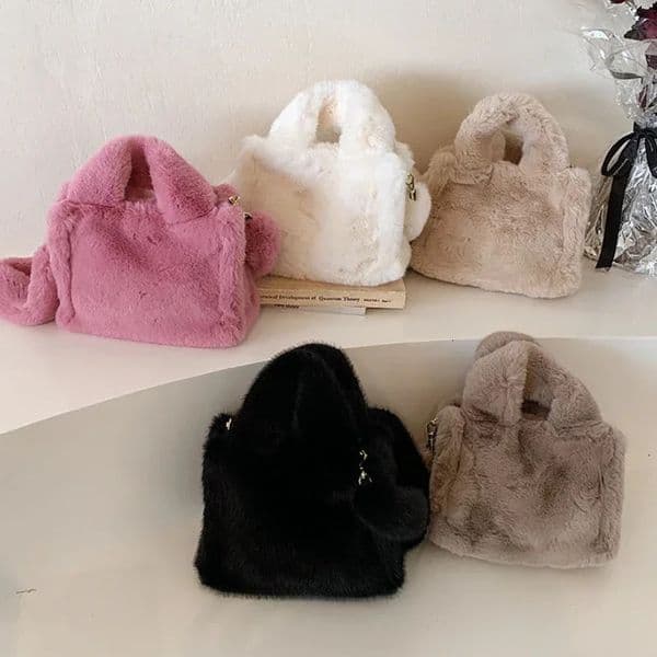 Faux Fur Womens Shoulder Bag Solid Color Soft Plush Ladies Crossbody Bags Simple Fluffy Tote Female Furry Handbags Purse 251216