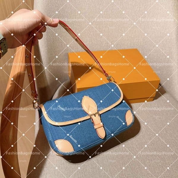 Top Designer Shoulder Bag Women Diane Crossbody Bags Embossed Flower Handbag Lady Fashion Clutch Tote Bag Purse Wallet