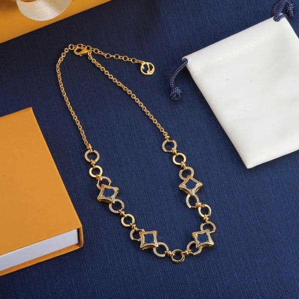 Pendant Necklace Luxury Brand Letter Heart Designed For Women Long Chain 18k Gold Plated Necklace Designer Jewelry Exquisite Accessories Couple gift
