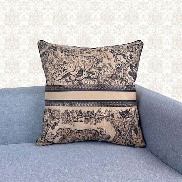High-Quality Embroidered Luxury Pillow Cushion New Home Club Decoration 2 size style with core