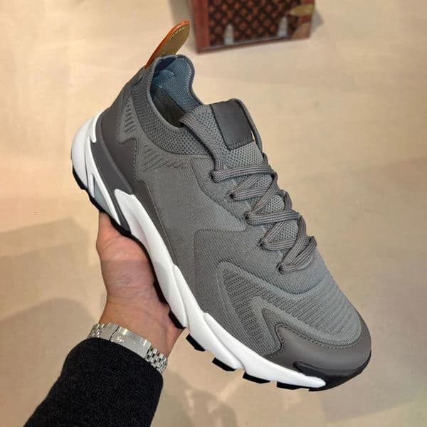 Designer new men fashionable daily running shoes casual shoes breathable Runner Tatic sports shoes training shoes 892