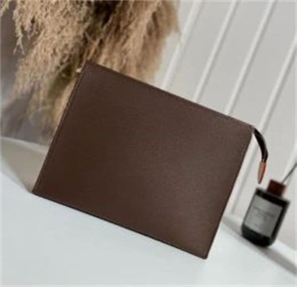 M47542 TOILETRY POUCH 26 19 15 Designer Fashion Womens CANVAS Clutch Phone Cosmetic Bag Mini Pochette Toilet Pouch Beauty Case Accessories