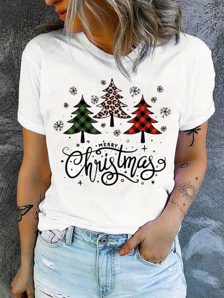 Christmas Women's Crew Neck with Festive Trees and Snowflakes Color Block Design Holiday Haruku Short Sleeve Casual ddmytues