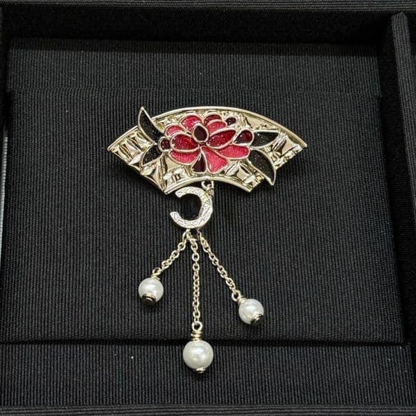 Luxury Designer Women Letter Brooches brand 18K Gold Plated Broche Rhinestone Fashion Jewelry Brooch Charm Pearl Pin Broches Wedding Party Gift