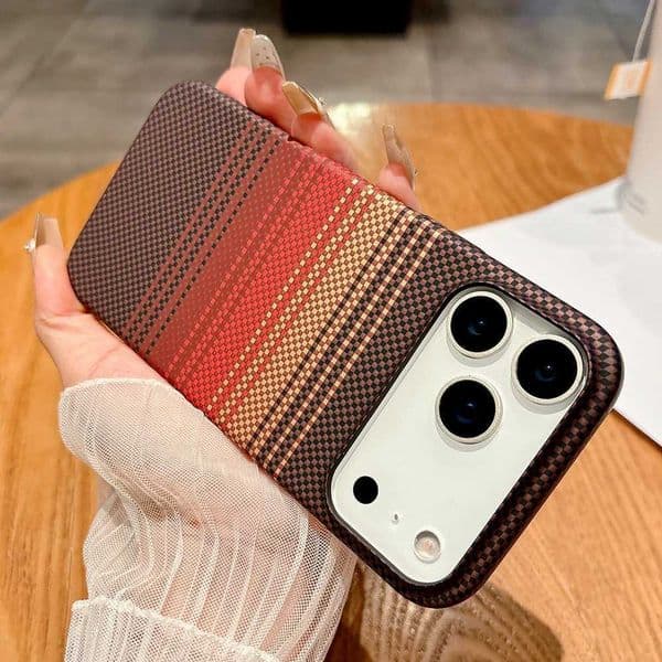 Luxury carbon fibre charging phone case for iPhone 17 16 15 14 13 12 11 Pro Max Air Plus magnetic shockproof hard cover H251110