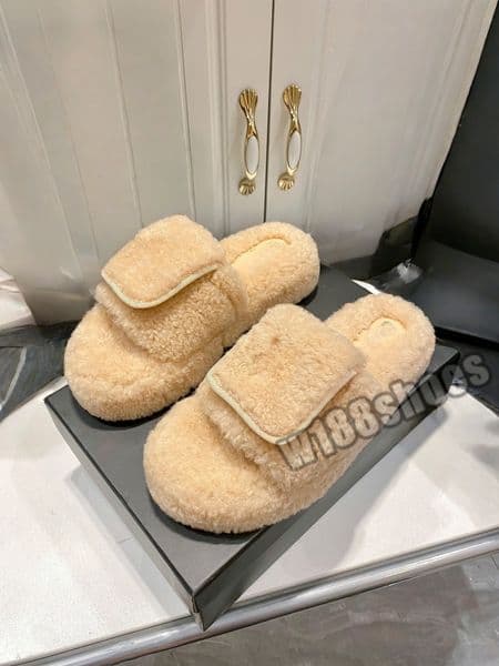 Womens Warm Fur Lined Winter Slippers Fashion Classic Flat Slides Shoes Slippers