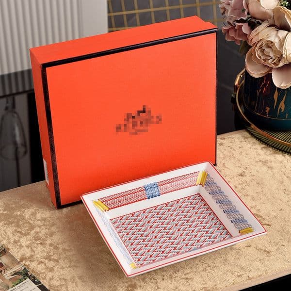 Chic European Ceramic Dish, Timeless Design With High-Quality Craftsmanship, Ideal For Storing Jewelry Or Displaying Decorative Pieces 12545