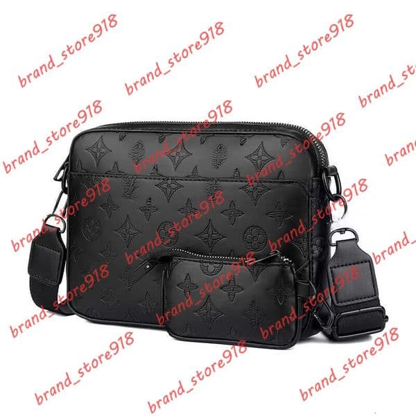 Mens Luxurys Designer Bags Men Totes Purses Fashion Handbags Men Leather TRIO Messenger Bags Luxury Shoulder Make Up Bag Purse