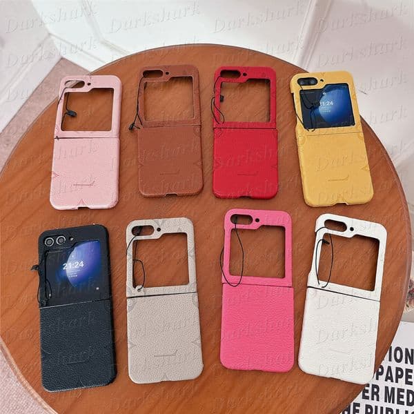 Lychee Leather Designer Phone Case for Samsung Z Flip 7 6 5 4 3 Retro Emboss Flower Letter Shockproof Back Anti-knock Cover Galaxy Flip7 Flip6 Flip5 Flip4 Luxury Cases