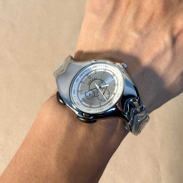 1pc mens irregular y2k non mechanical twisted retro fashion quartz watch J251119